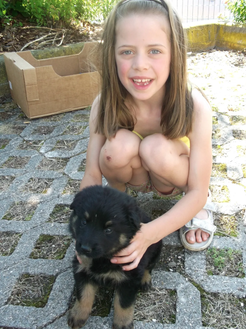 Sara con Kira